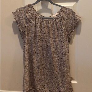 Banana Republic neutral animals print shirt